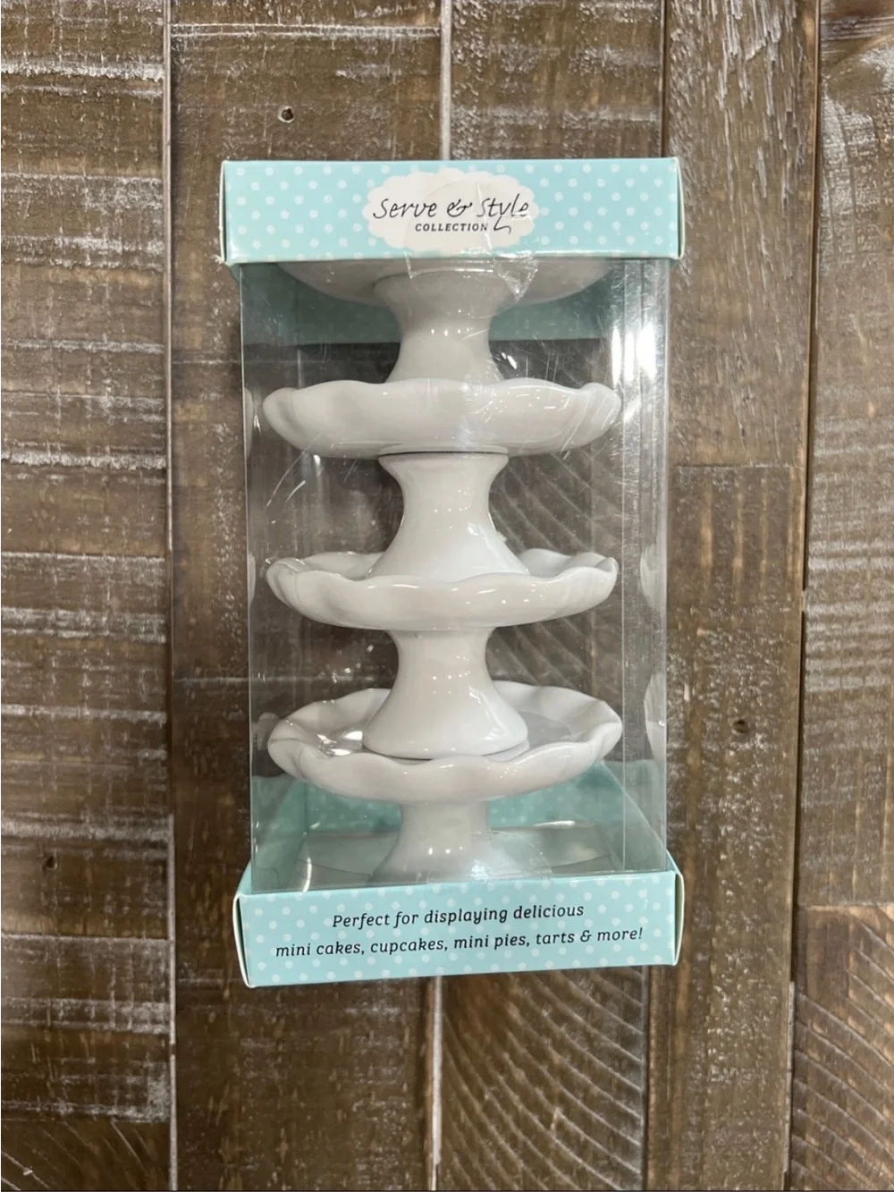 Serve & Style White Mini Cake Stands (Set of 4)